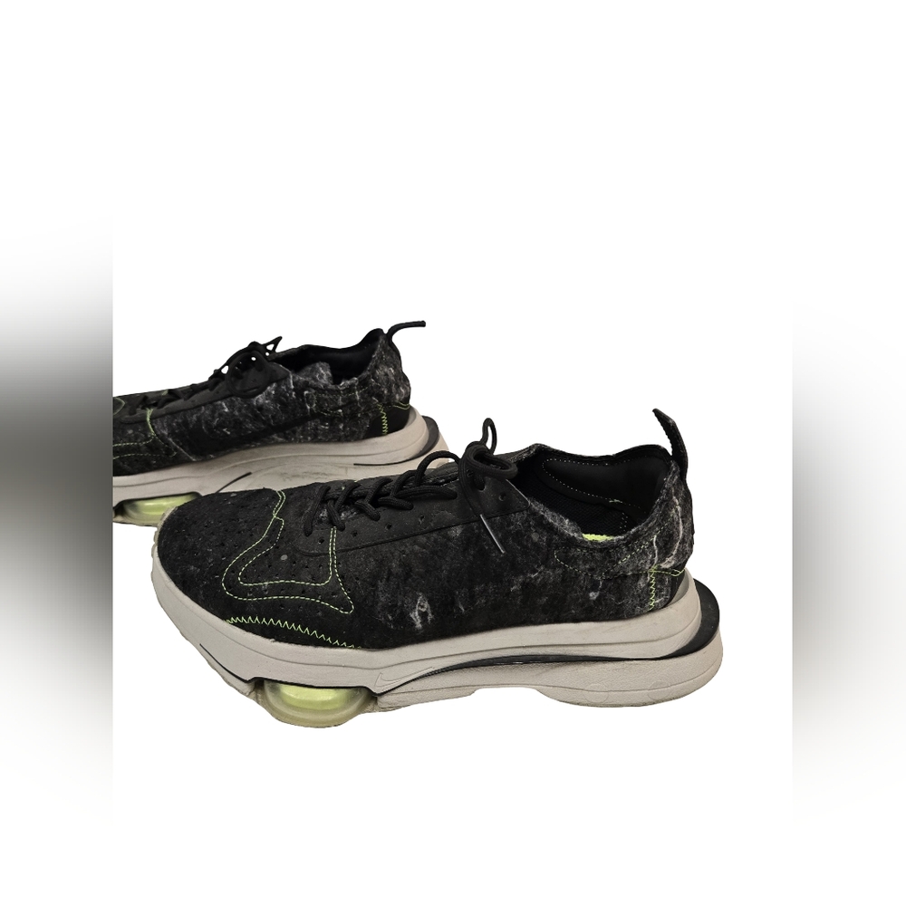 Nike Air Zoom-Type SE Sneakers – Men’s Size 9.5 by Nike